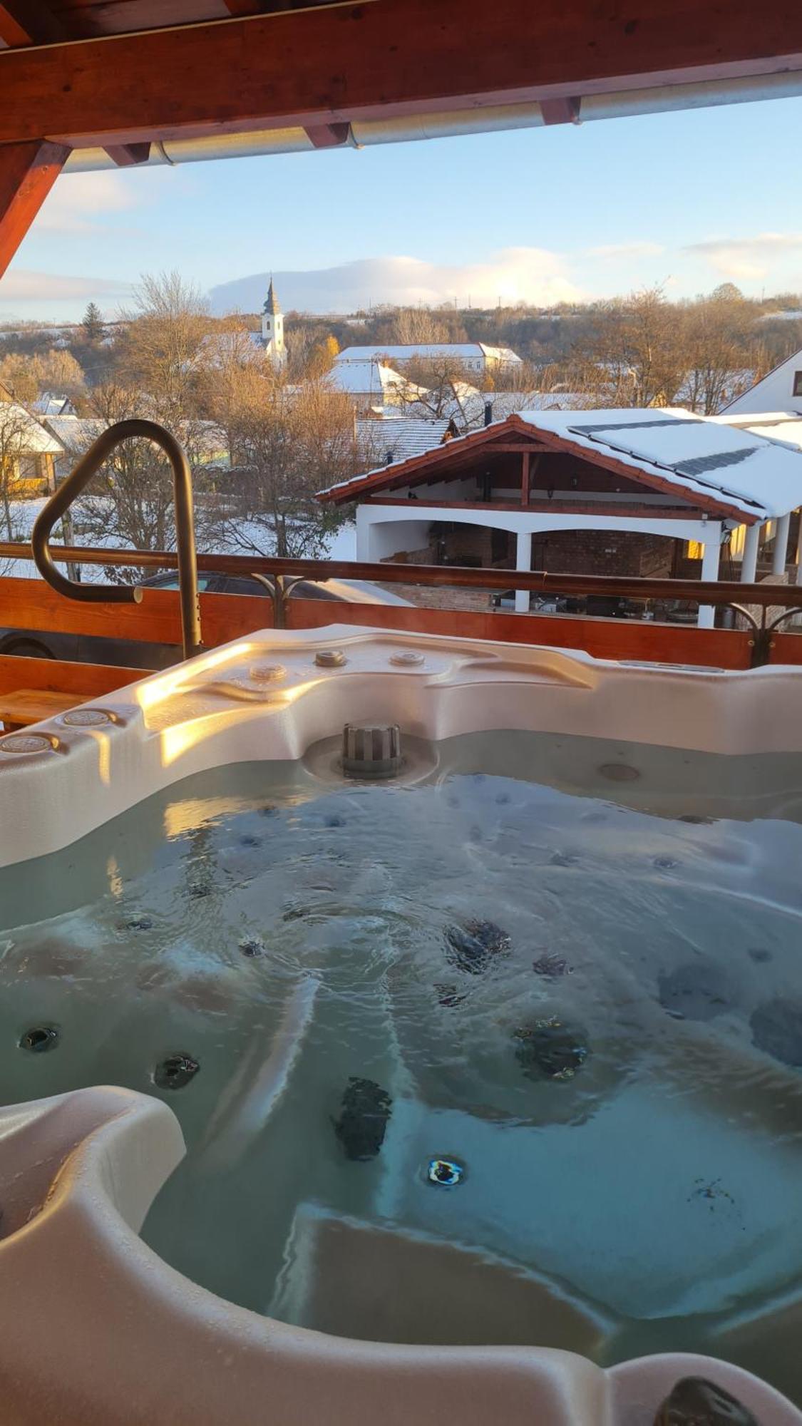 Hotel Buzas Pince Vendeghaz Ecséd Zewnętrze zdjęcie