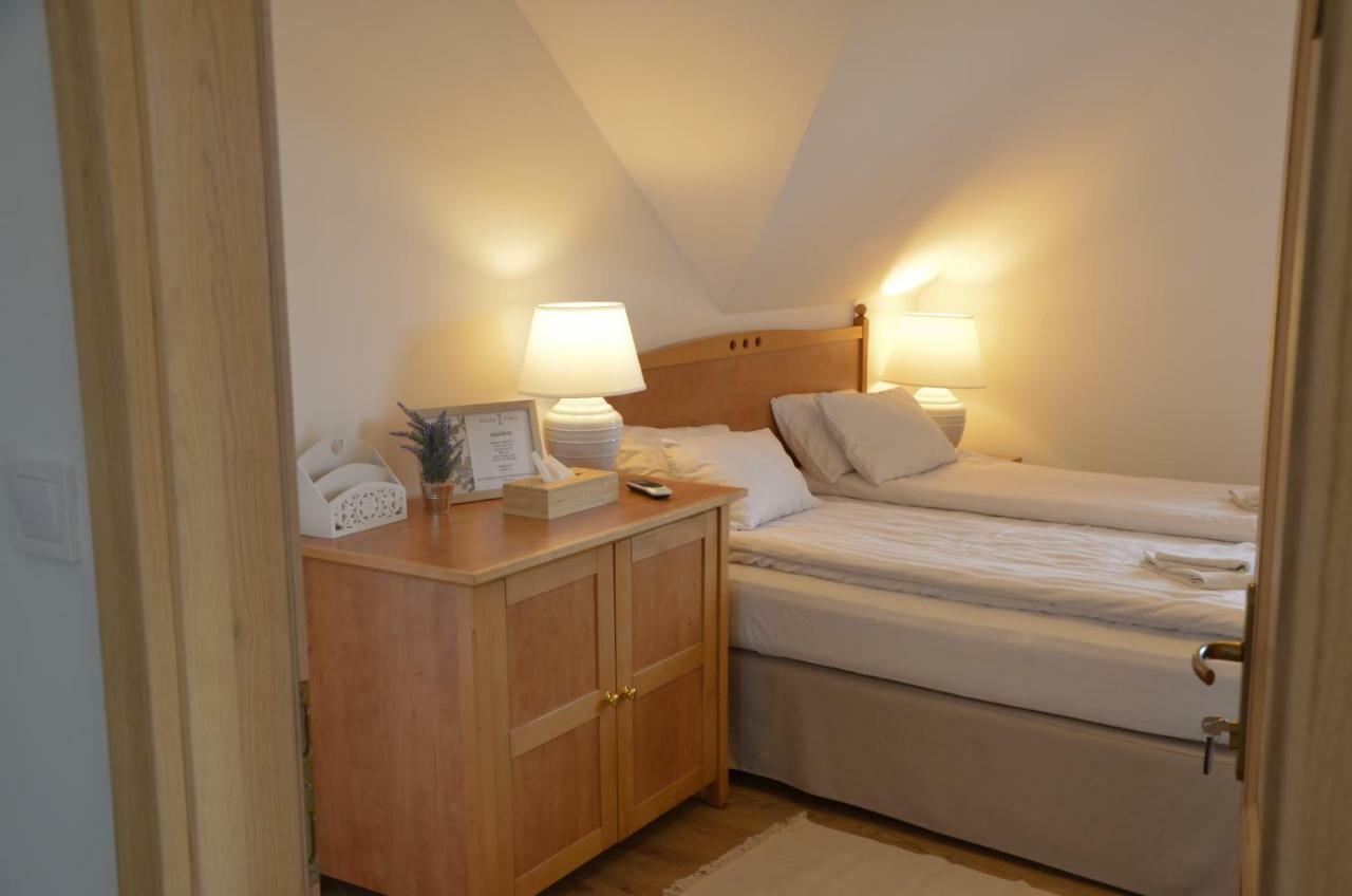 Hotel Buzas Pince Vendeghaz Ecséd Zewnętrze zdjęcie