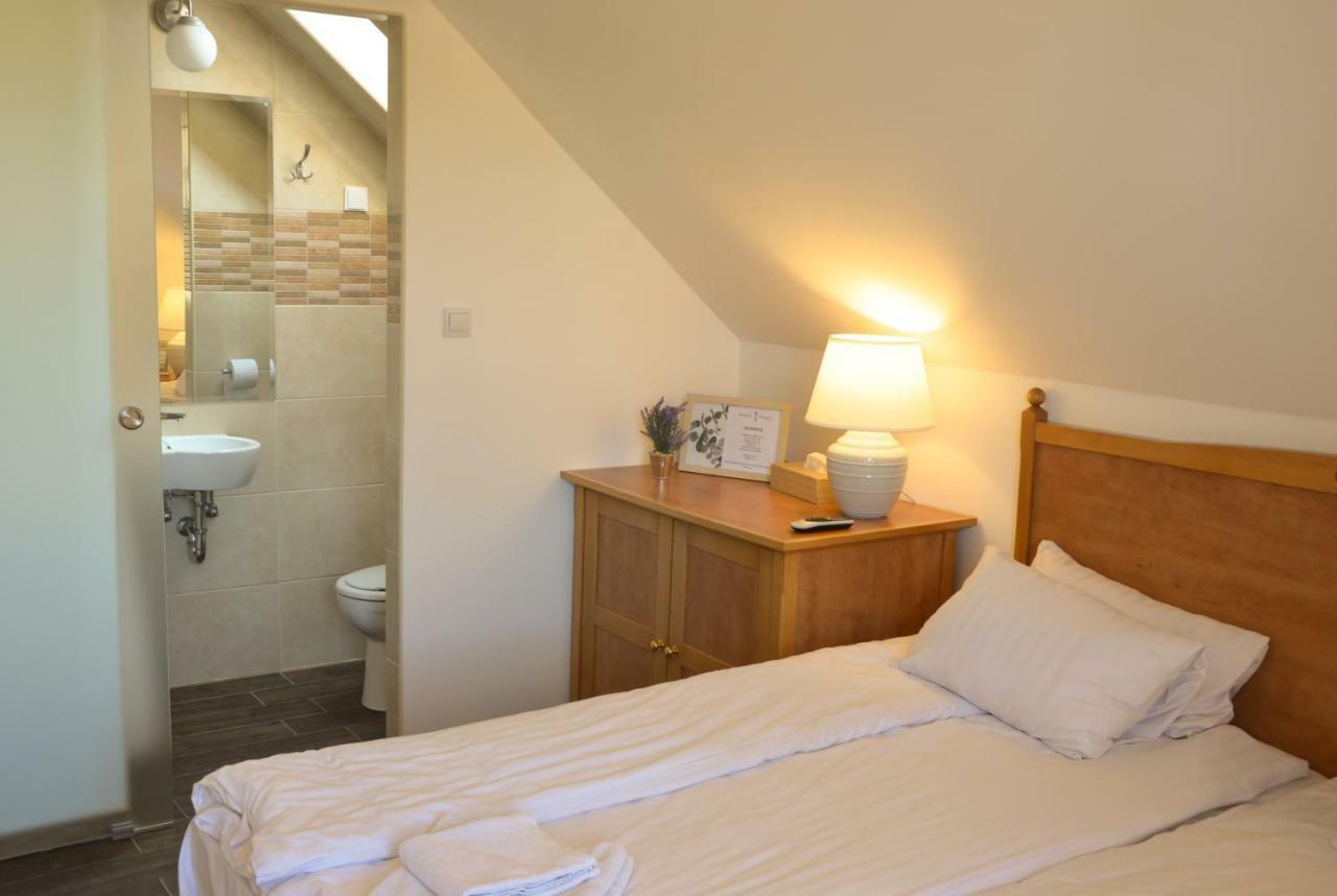 Hotel Buzas Pince Vendeghaz Ecséd Zewnętrze zdjęcie