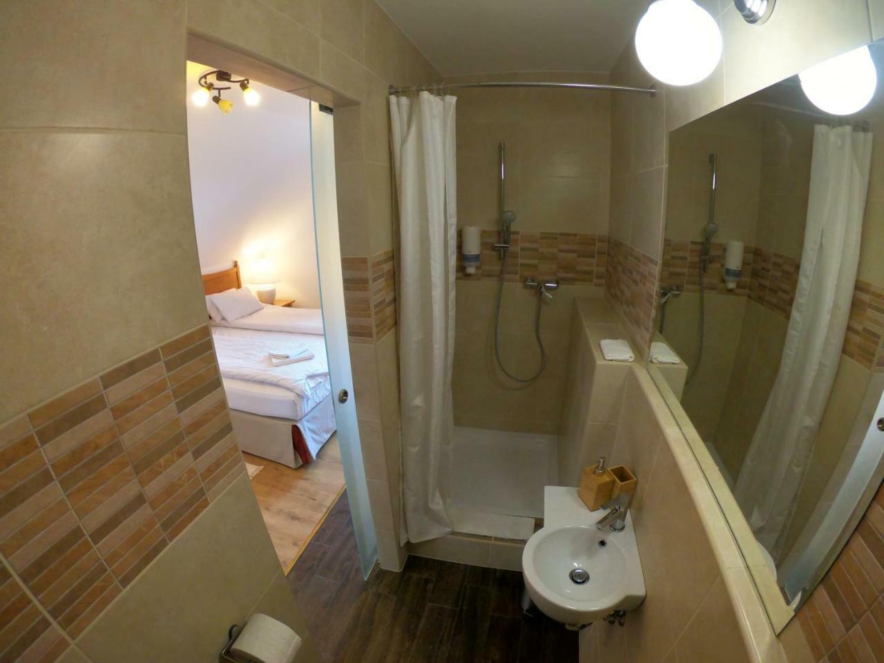 Hotel Buzas Pince Vendeghaz Ecséd Zewnętrze zdjęcie