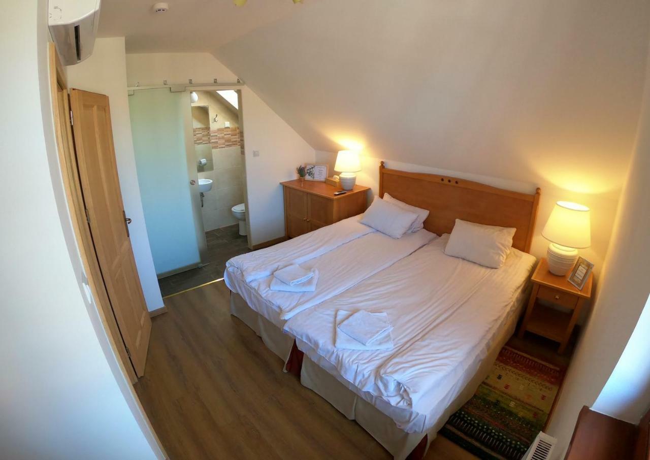 Hotel Buzas Pince Vendeghaz Ecséd Zewnętrze zdjęcie
